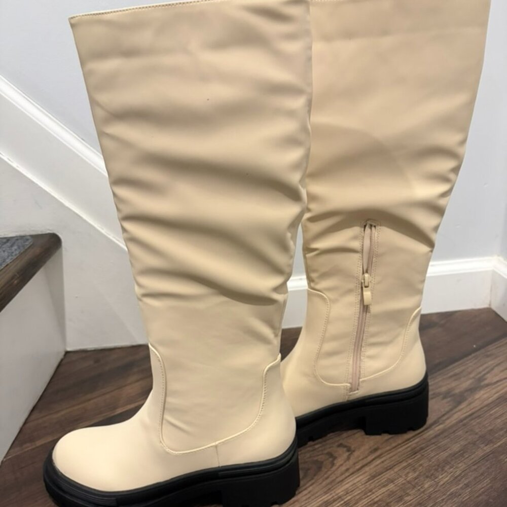 NEW Fashion Nova Boots Size 8